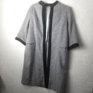 Gray wool blend‎ mid-length women's overcoat 3/4 sleeve black trim handmade VNTG